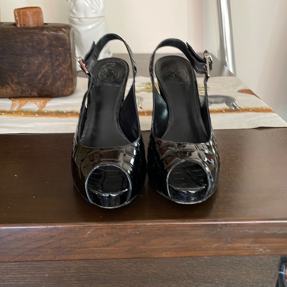 🔥💥☄️HOST PICK☄️💥🔥Stunning Tory Burch heels - Picture 2 of 11